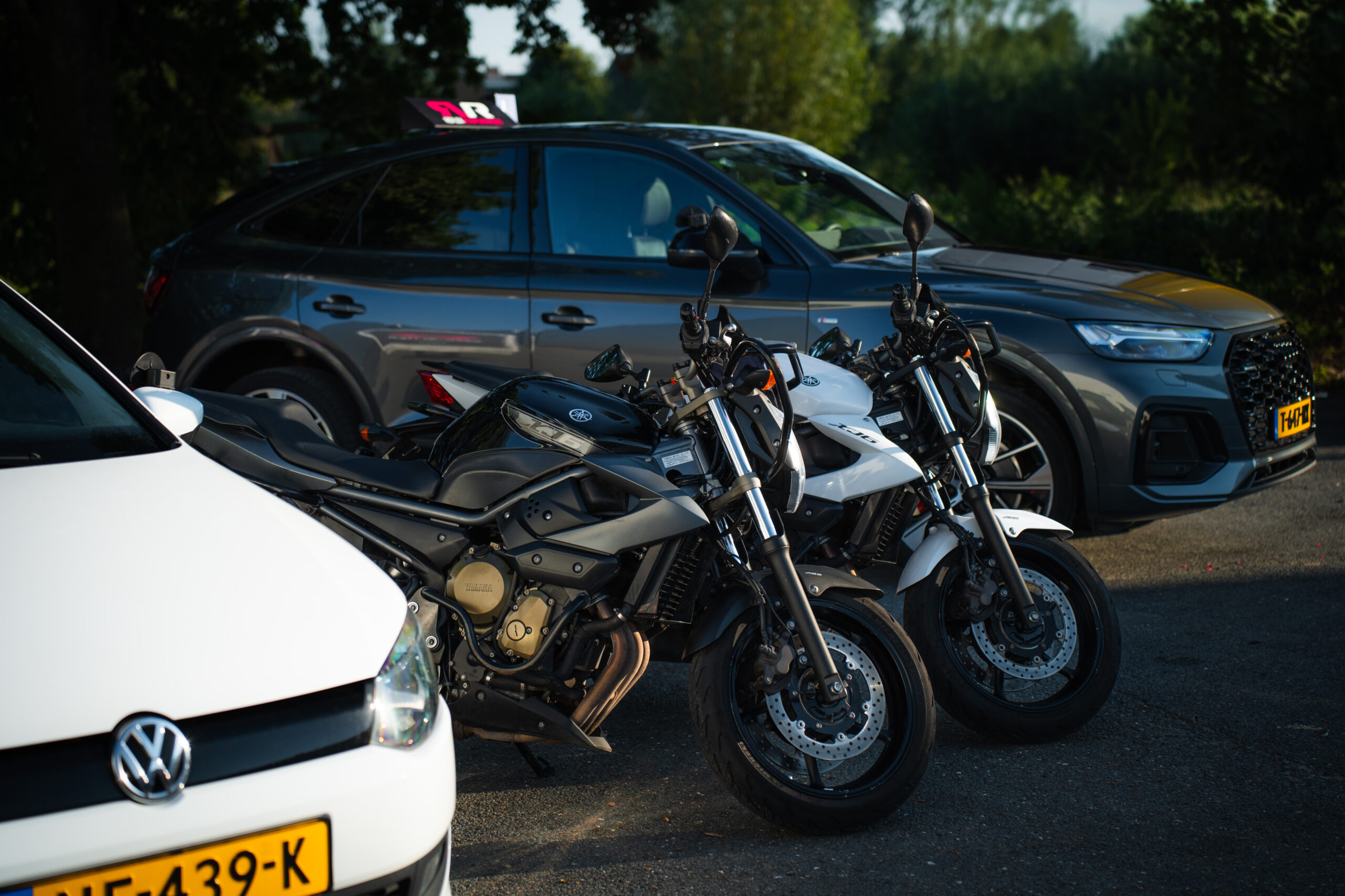 Reflex voertuigen voor rijlessen. Haal je rijbewijs voor auto, aanhanger en motor bij Reflex Rijopleidingen